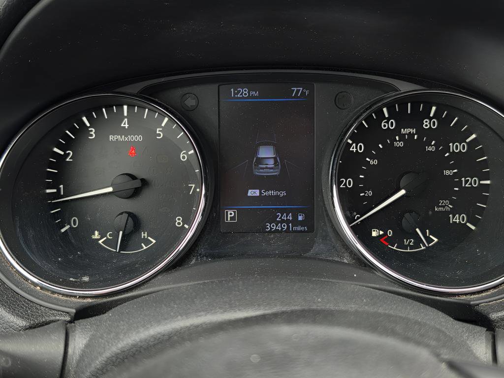 Used 2020 Nissan Rogue S w/ Special Edition Package FWD image 14