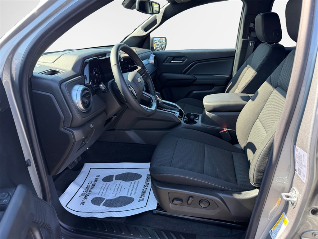 Used 2024 Chevrolet Colorado LT w/ LT Convenience Package II image 12