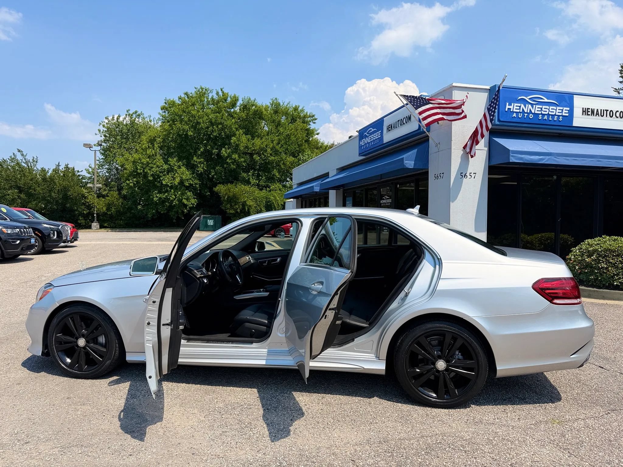 Used 2015 Mercedes-Benz E 350 4MATIC Sedan w/ Premium 1 Package image 14