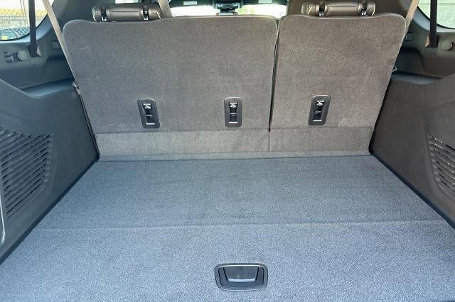 New 2025 GMC Yukon XL Elevation AWD/4WD image 17