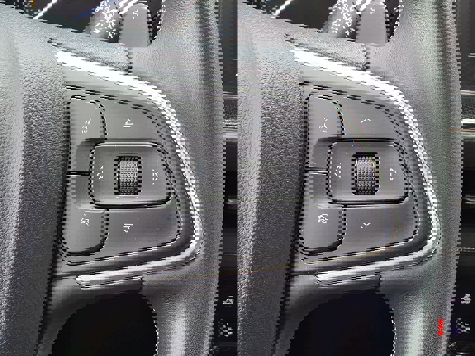 Used 2023 Buick Envision Essence w/ Sport Touring Package image 22