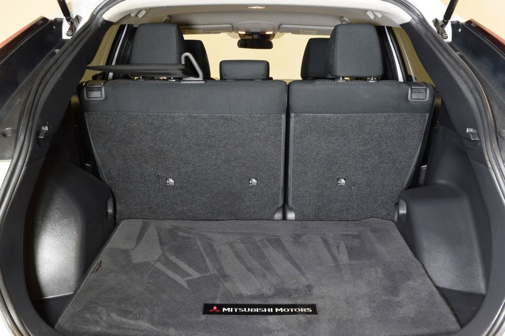 Used 2023 Mitsubishi Eclipse Cross LE image 28