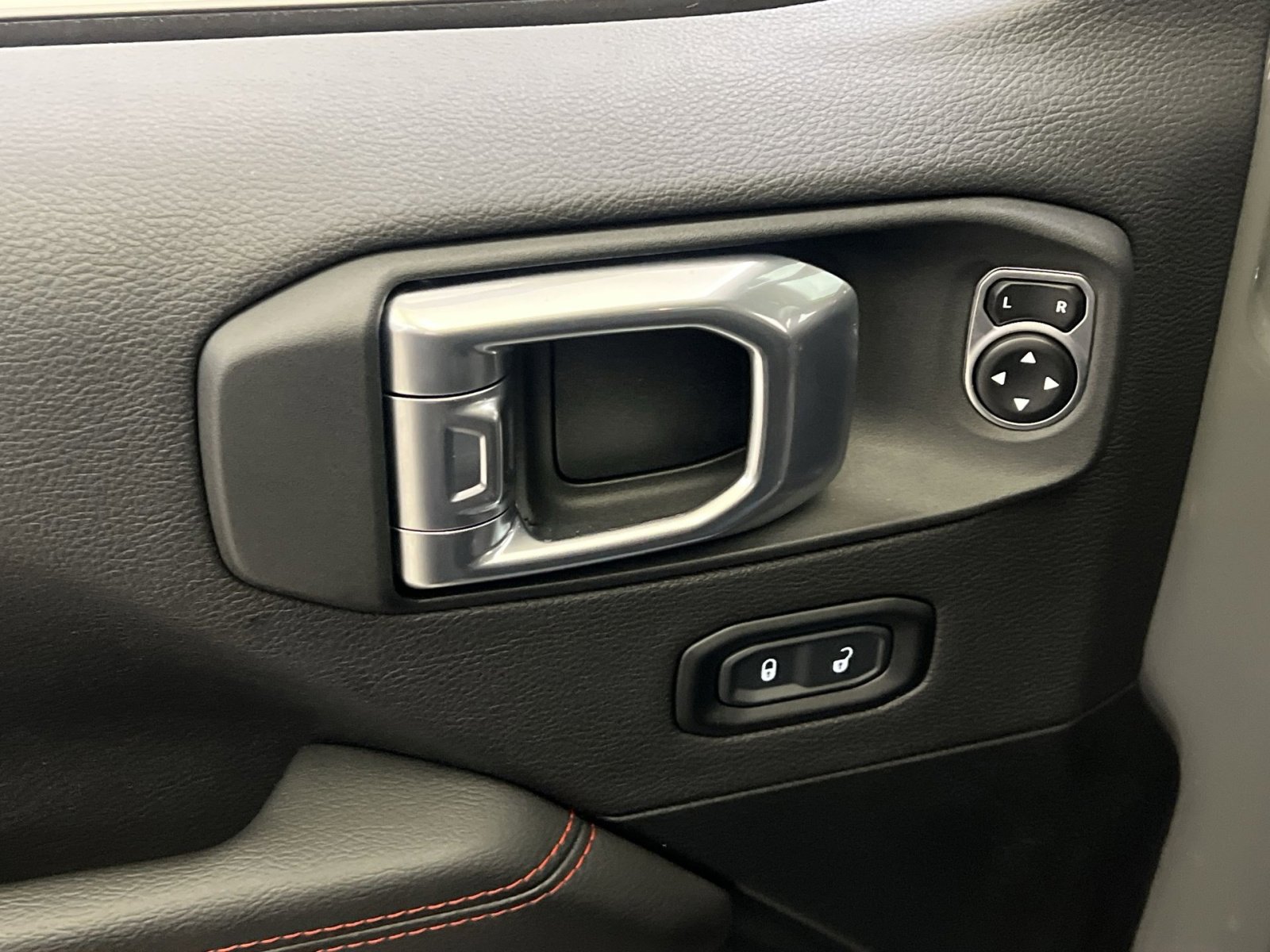 Used 2021 Jeep Gladiator Rubicon image 13