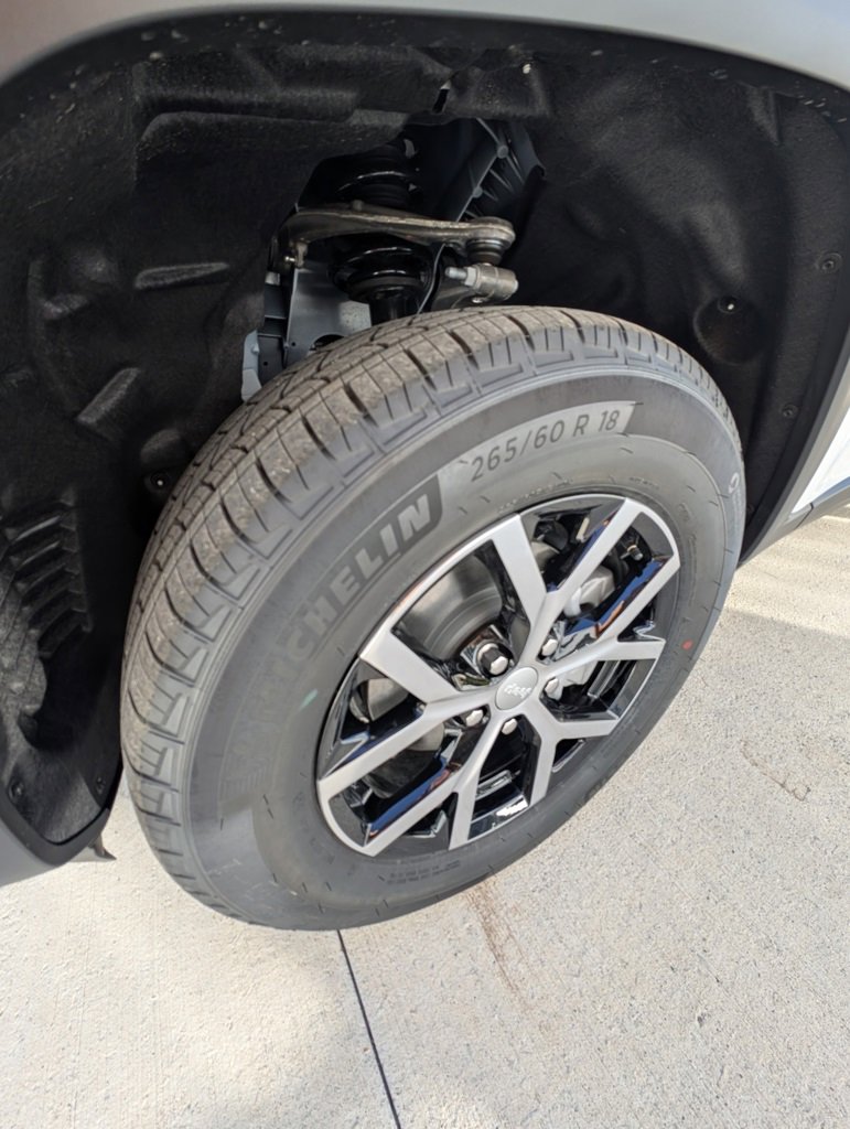 New 2025 Jeep Grand Cherokee Limited image 41