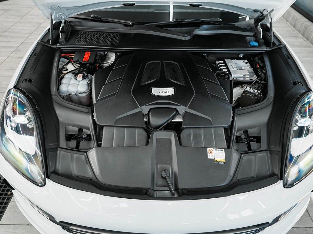 Used 2023 Porsche Cayenne image 41