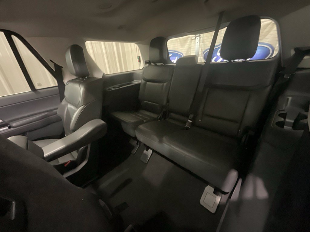Used 2025 Ford Expedition Active RWD image 13