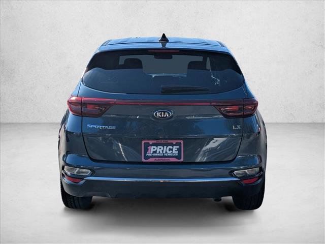Used 2022 Kia Sportage LX image 7
