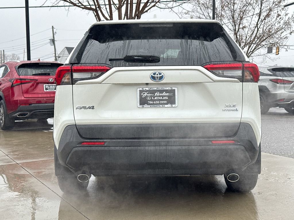 Used 2021 Toyota RAV4 XLE Premium image 7