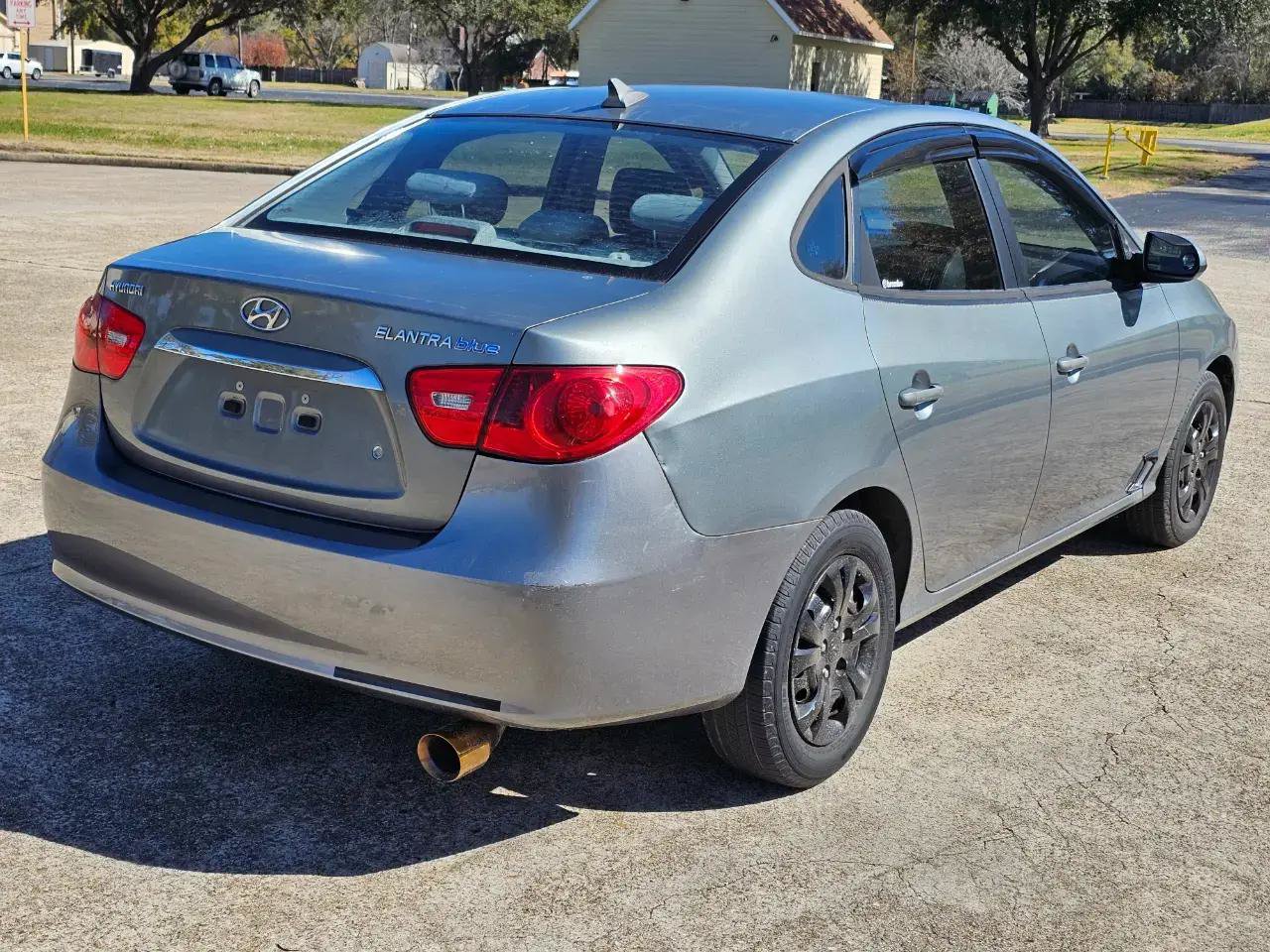 Used 2010 Hyundai Elantra w/ Comfort Pkg 2 FWD image 7