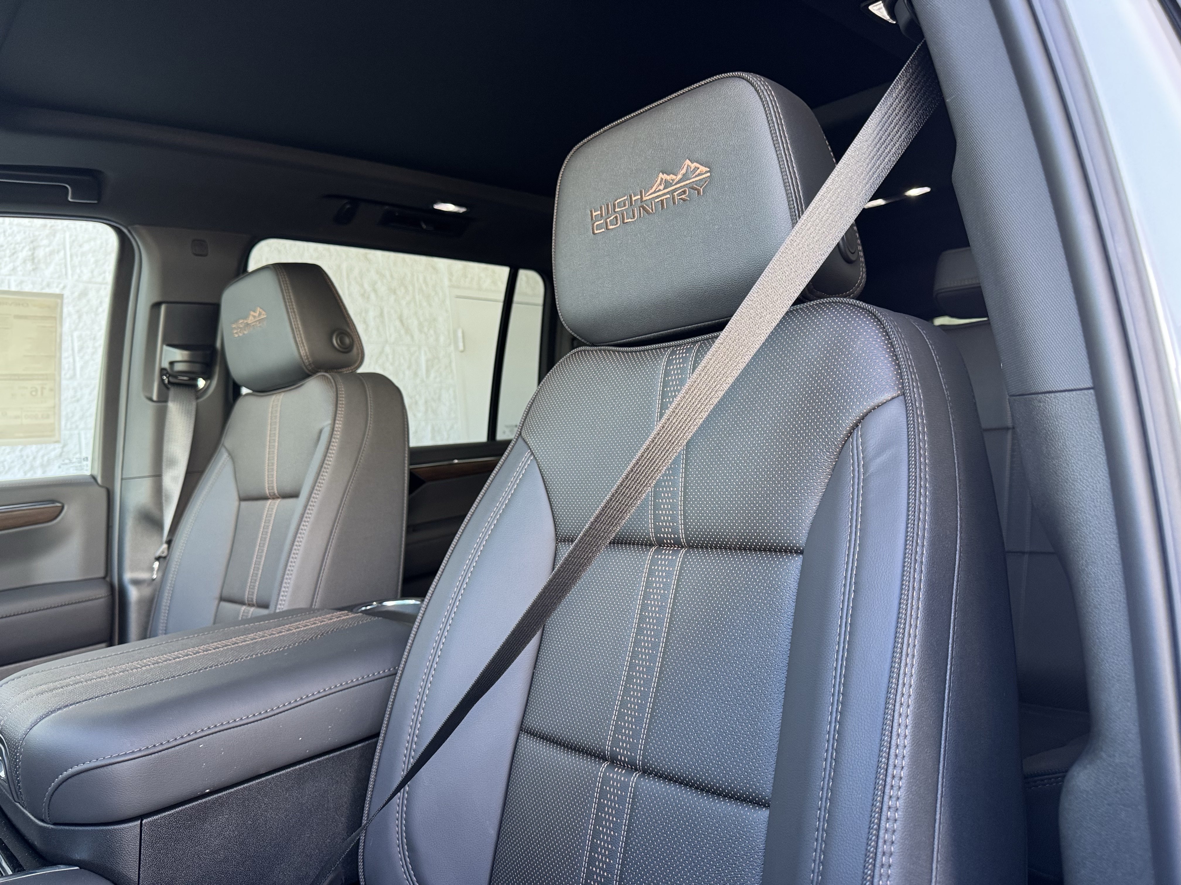 New 2026 Chevrolet Suburban High Country AWD/4WD image 12
