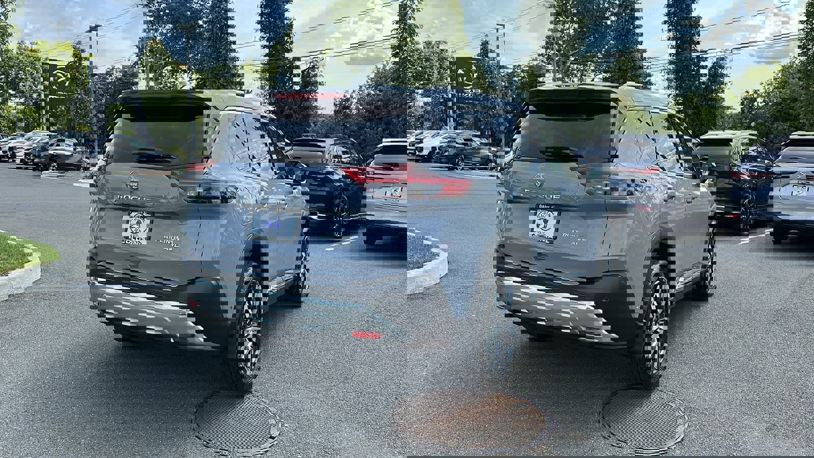 Used 2022 Nissan Rogue Platinum w/ Head-Up Display Package image 4