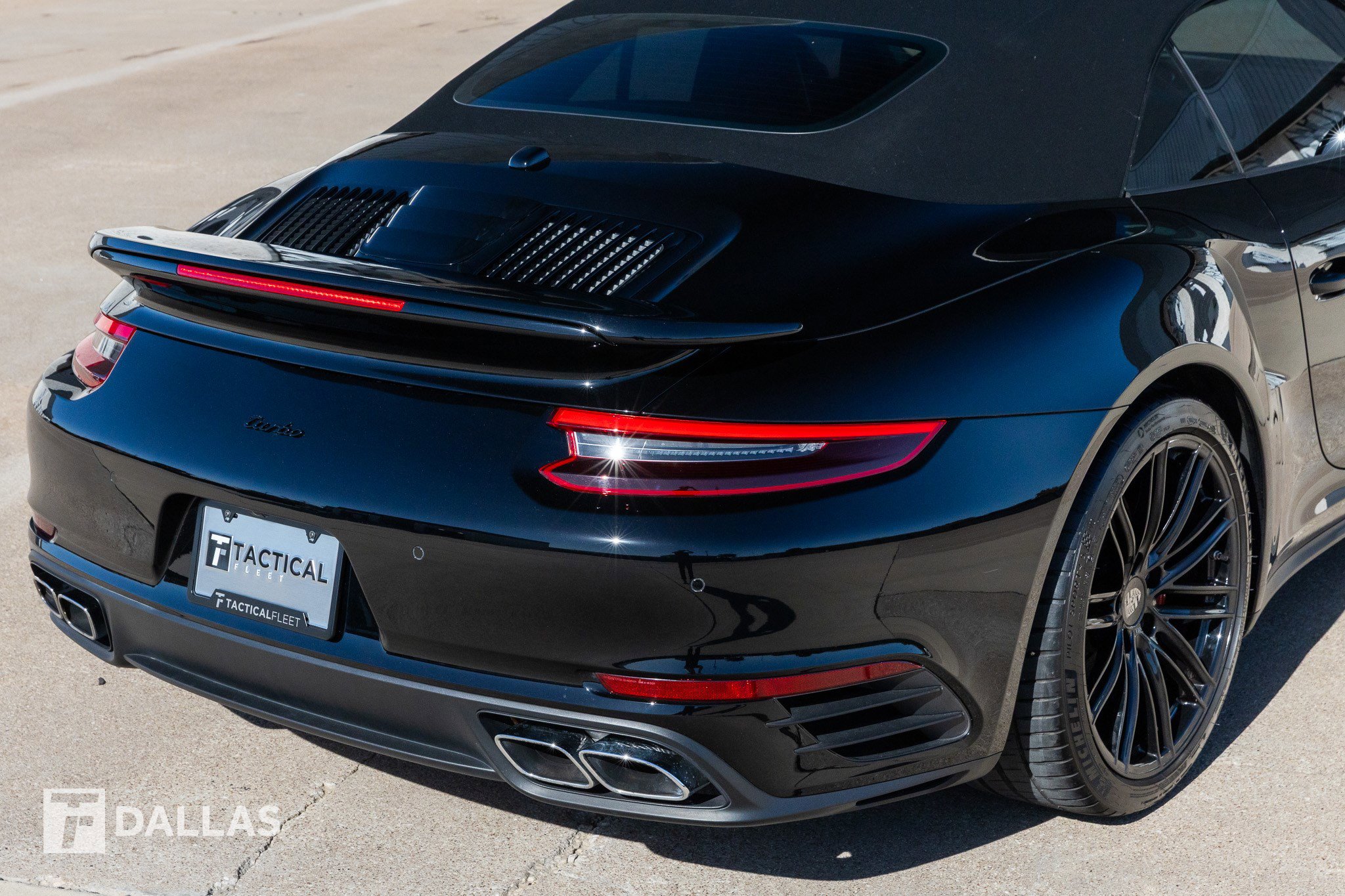 Used 2018 Porsche 911 Turbo image 18