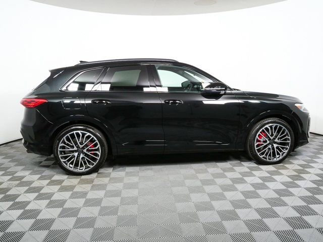 New 2026 Audi SQ5 Premium Plus image 2