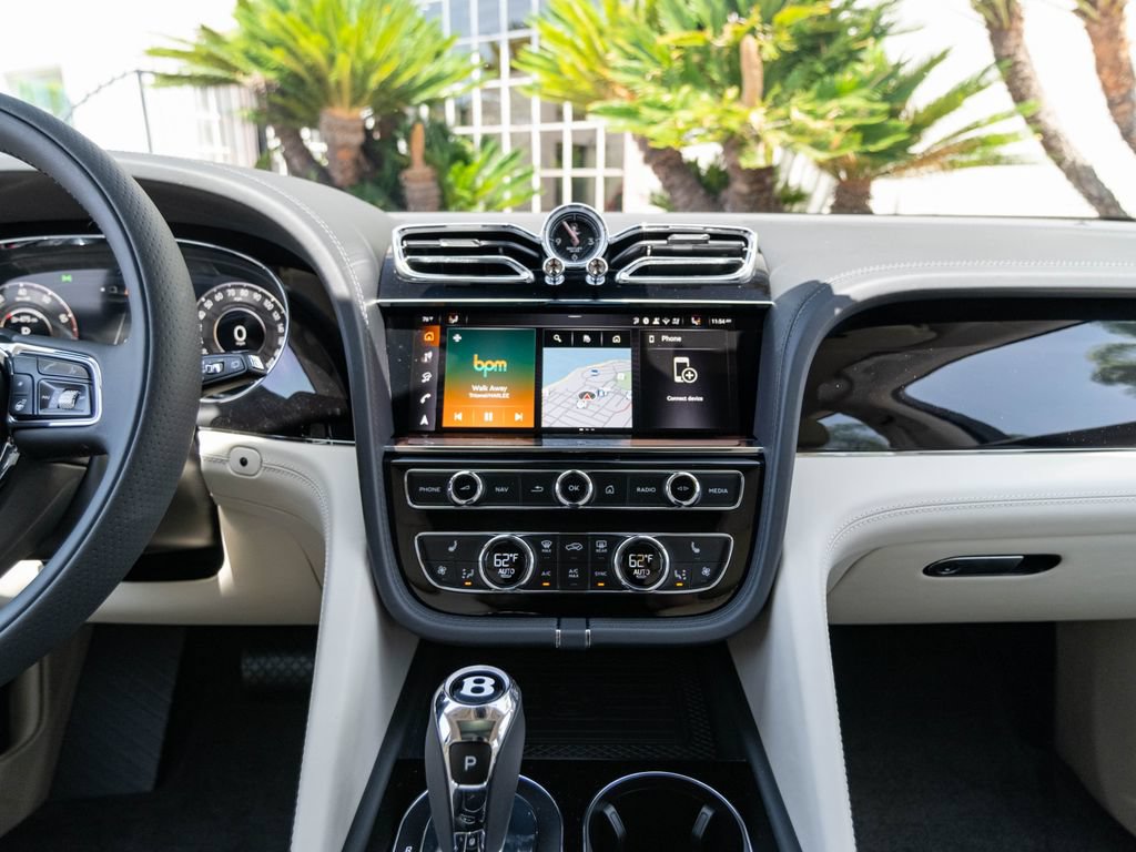New 2026 Bentley Bentayga AWD/4WD image 25