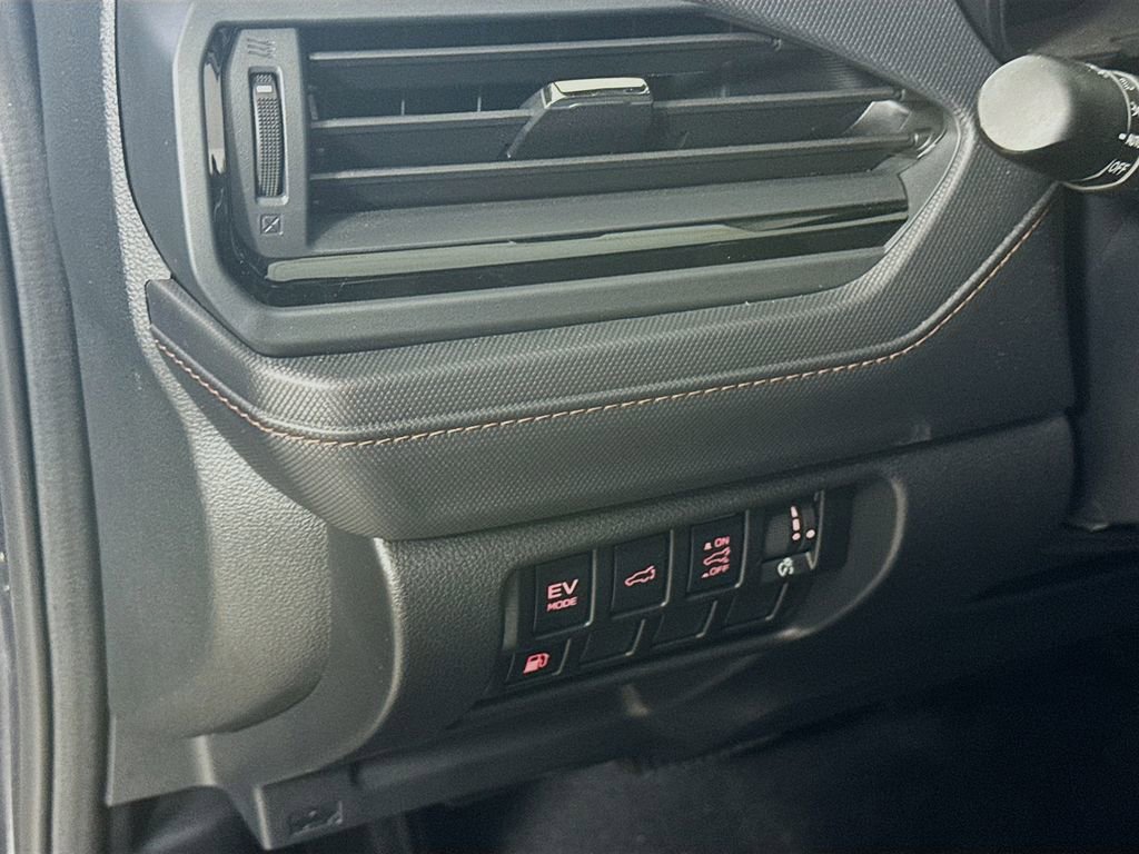 Used 2025 Subaru Forester Touring image 10