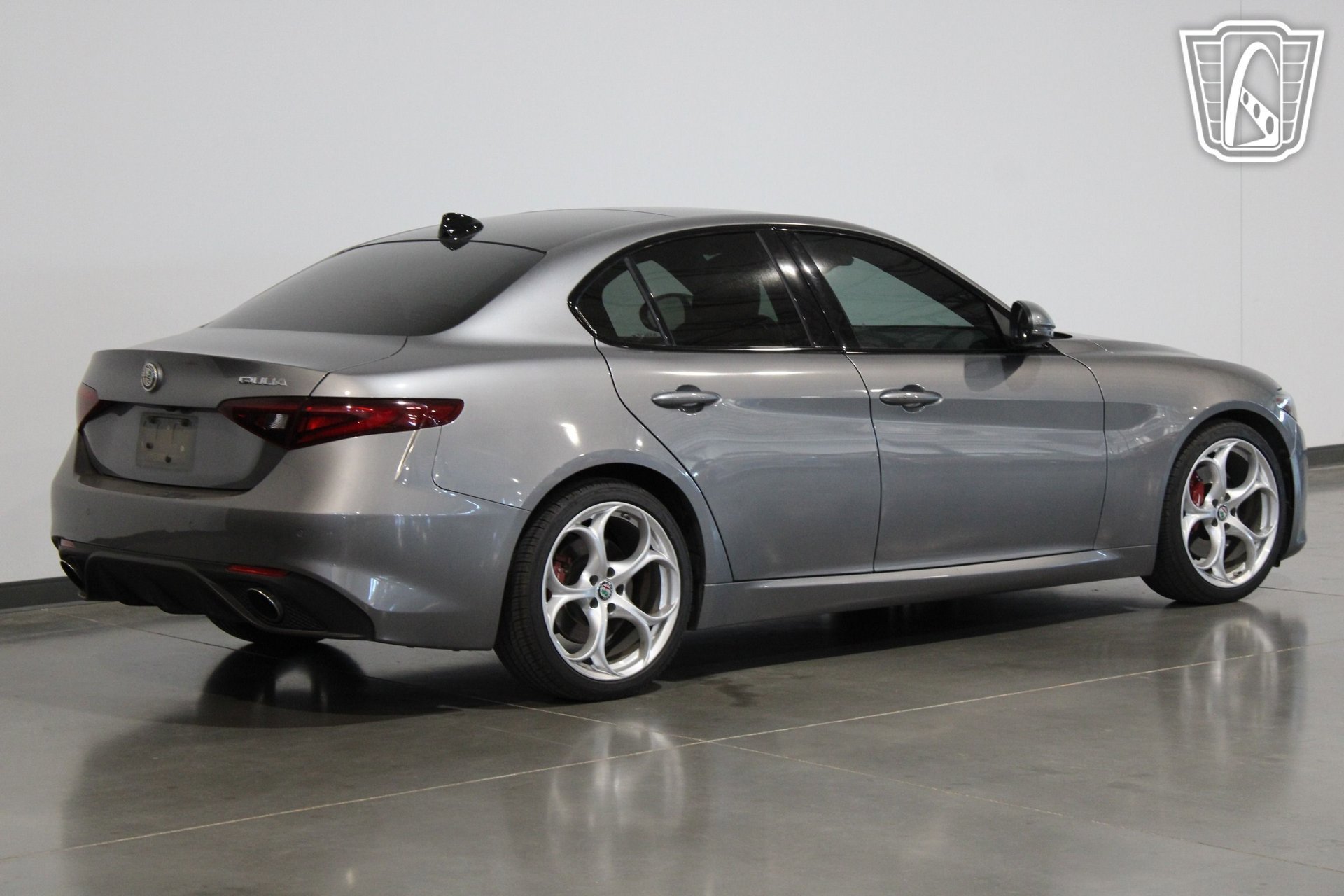 Used 2020 Alfa Romeo Giulia Ti Sport RWD image 18