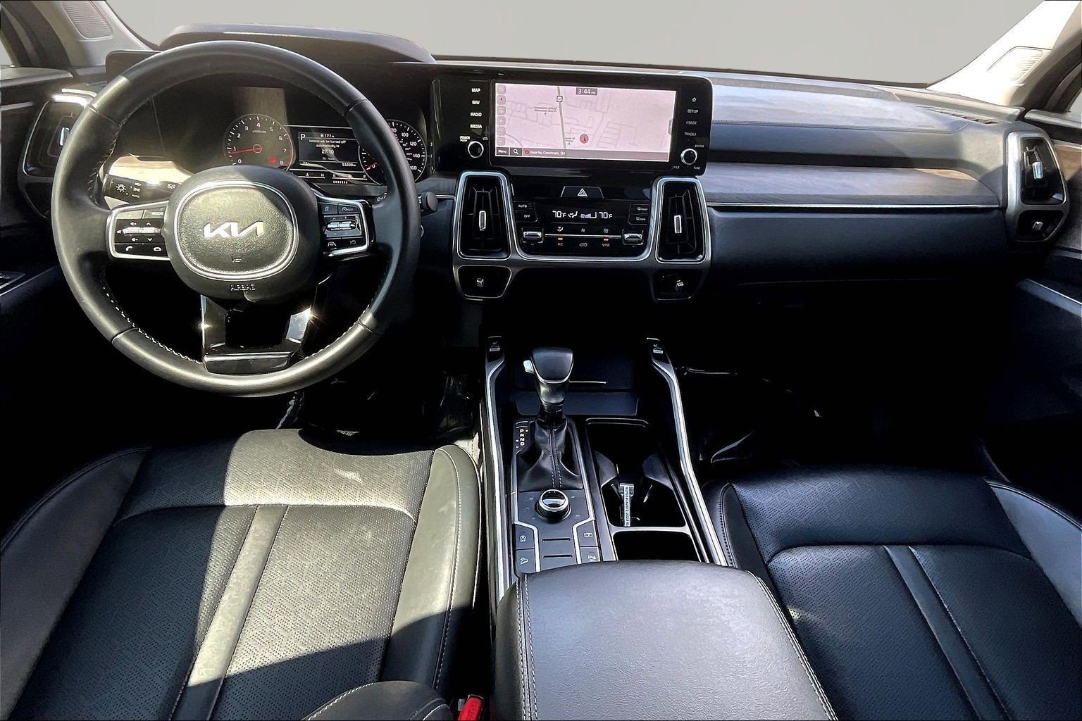 Used 2023 Kia Sorento S w/ Panoramic Sunroof Package image 7