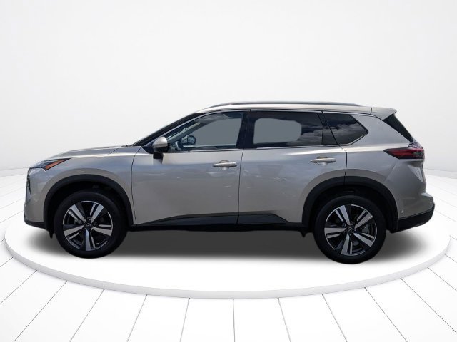 Used 2024 Nissan Rogue SL AWD/4WD image 6