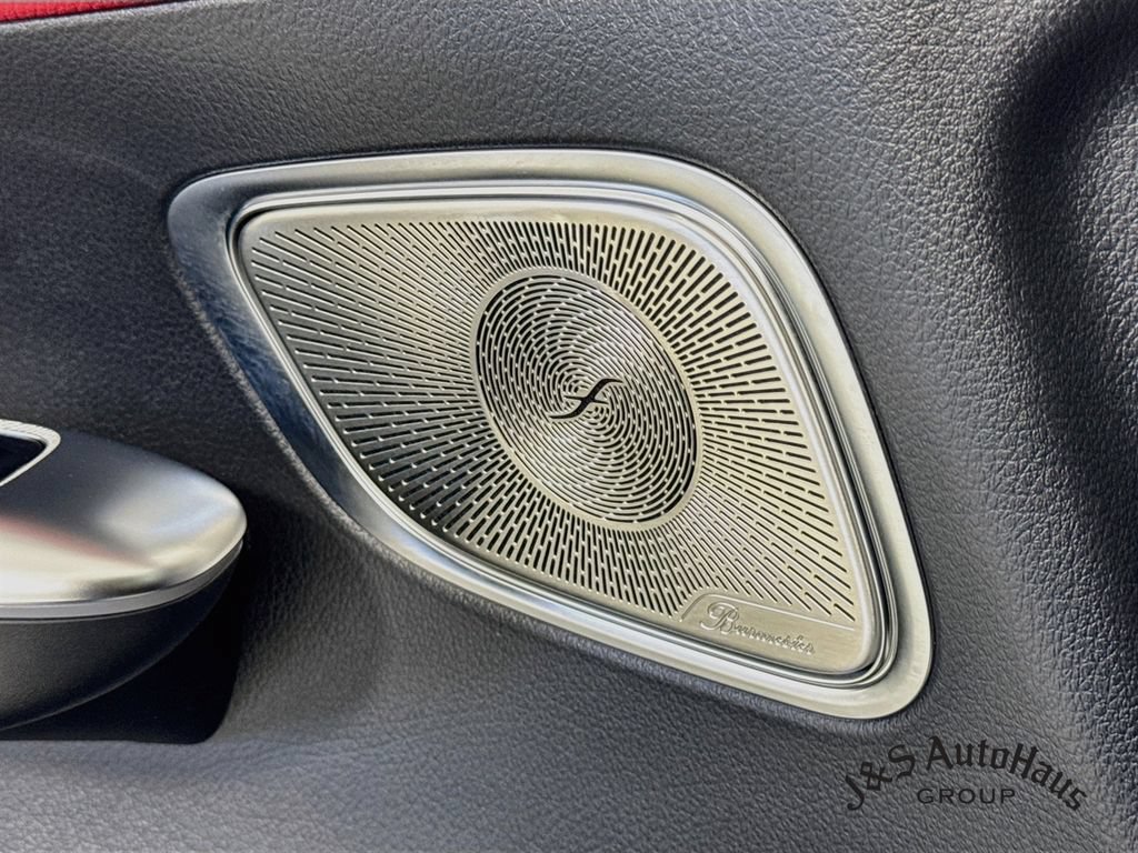 Used 2025 Mercedes-Benz GLC 300 4MATIC image 25