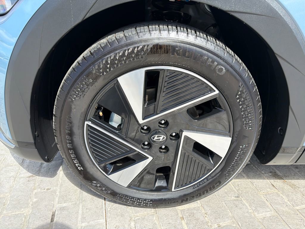 Used 2025 Hyundai Ioniq 5 SE image 25