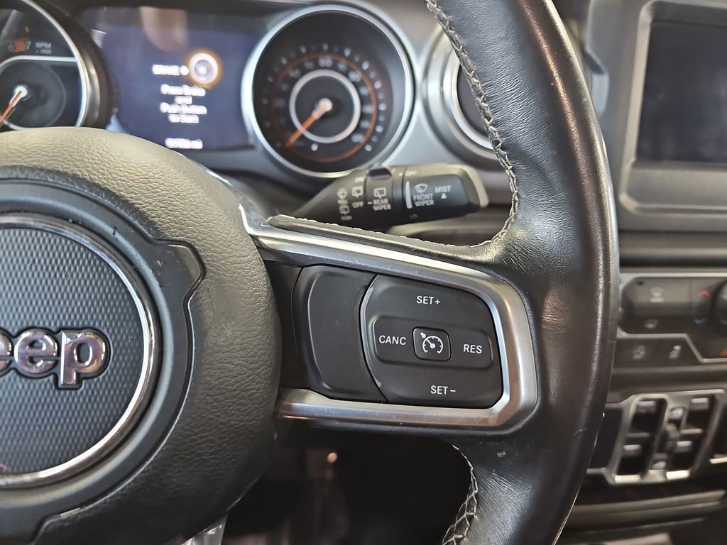 Used 2020 Jeep Wrangler Unlimited Sahara AWD/4WD image 17