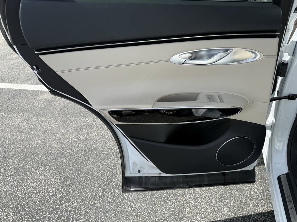 Used 2025 Genesis GV70 2.5T image 22