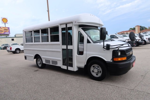 Used 2017 Chevrolet Express 3500 w/ School Bus Package image 3