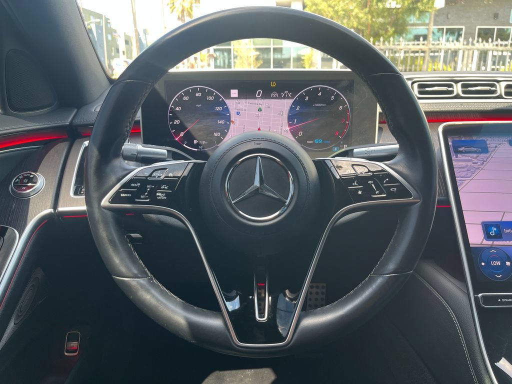 Used 2022 Mercedes-Benz S 500 4MATIC w/ AMG Line Package image 23