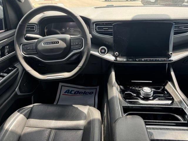 Certified 2022 Jeep Wagoneer Series II AWD/4WD image 19