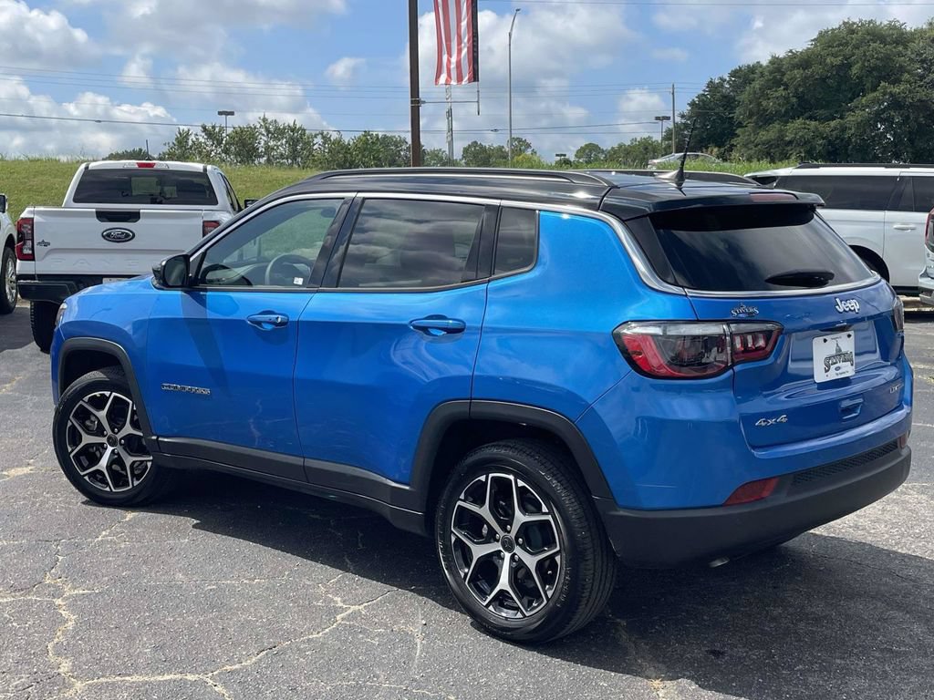 Used 2025 Jeep Compass Limited AWD/4WD image 5