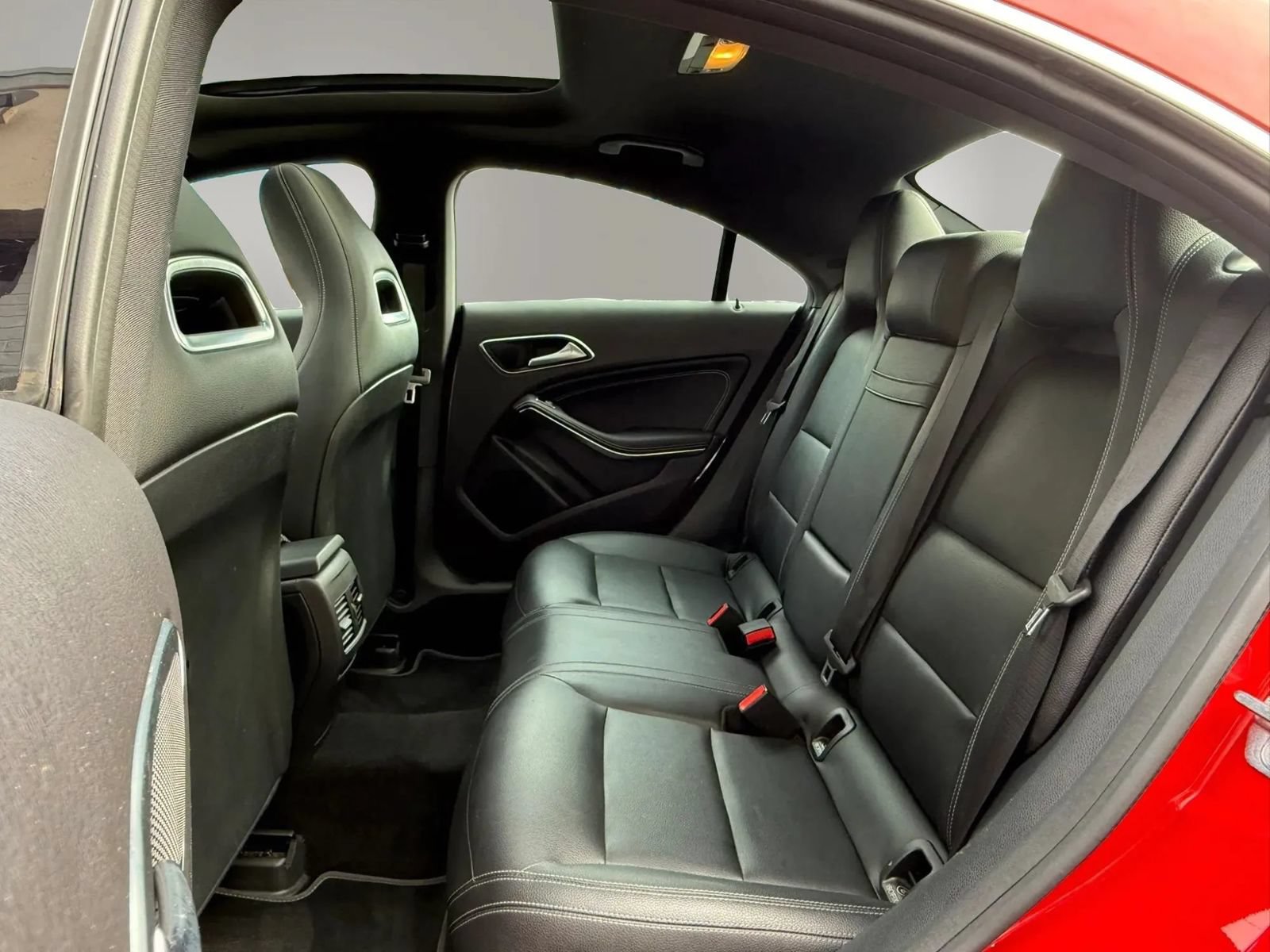 Used 2018 Mercedes-Benz CLA 250 4MATIC image 22