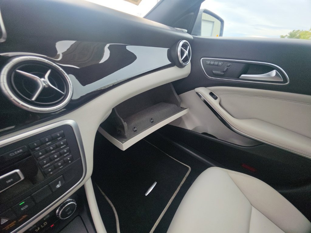 Used 2014 Mercedes-Benz CLA 250 4MATIC image 20