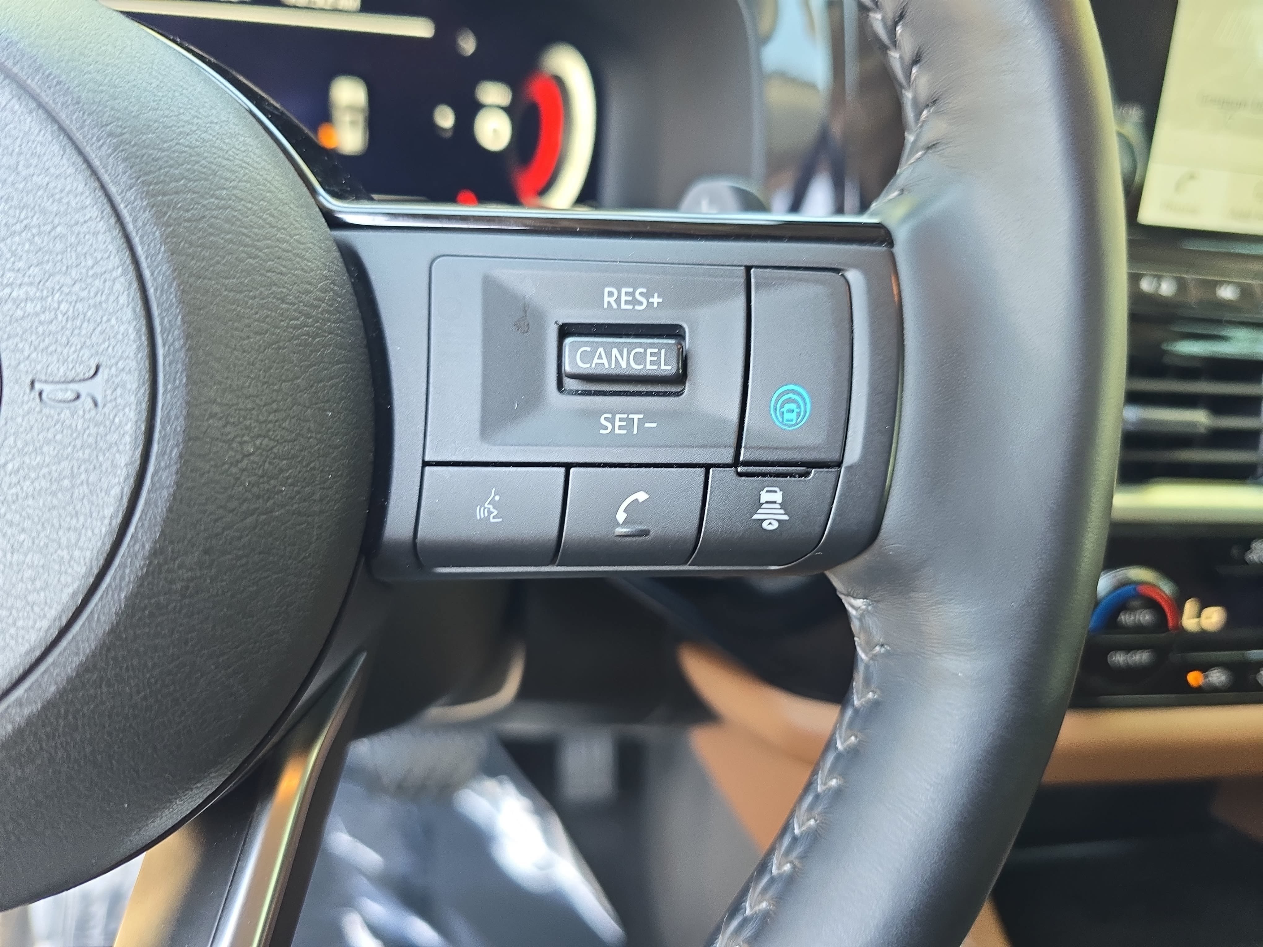Certified 2023 Nissan Pathfinder Platinum AWD/4WD image 19