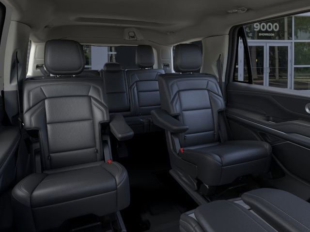 New 2026 Lincoln Navigator Premiere image 11