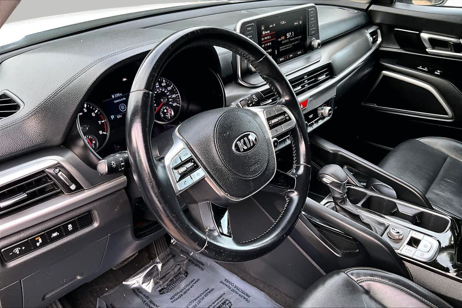 Used 2021 Kia Telluride LX FWD image 17
