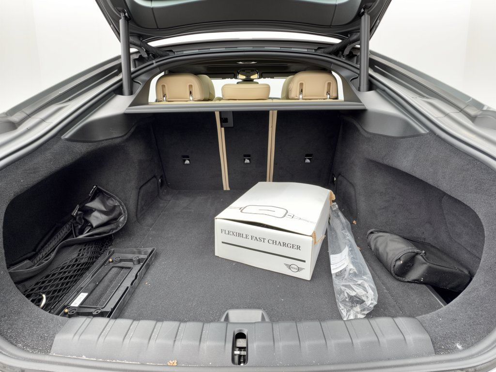 Certified 2024 BMW i4 eDrive40 w/ Premium Package RWD image 28