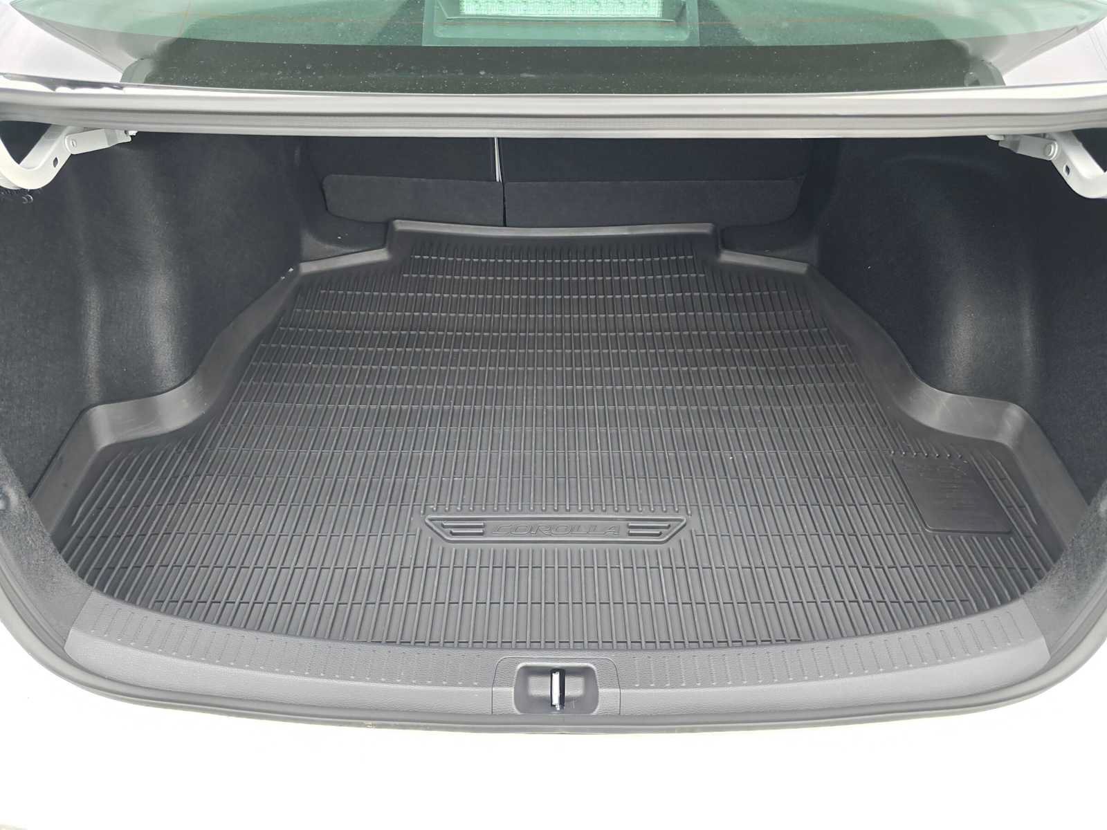 Certified 2026 Toyota Corolla LE FWD image 14