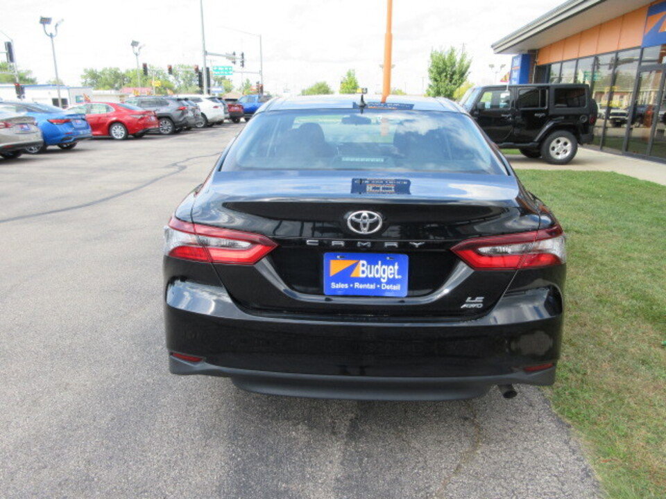 Used 2024 Toyota Camry LE image 4
