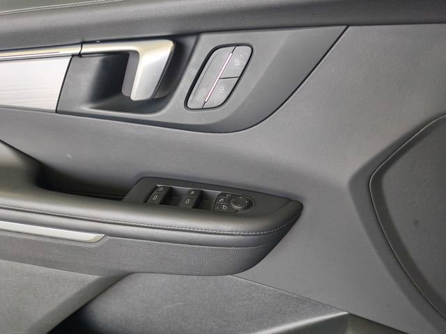 Used 2025 Buick Enclave Preferred AWD/4WD image 18