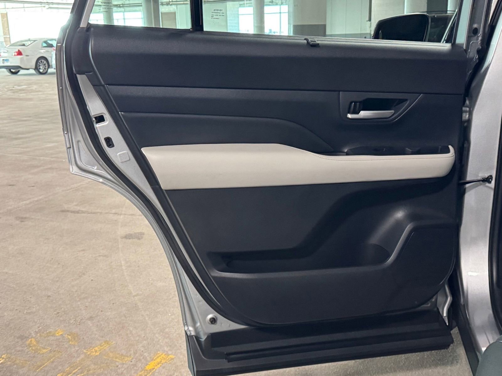 Used 2024 Toyota Grand Highlander Limited image 39