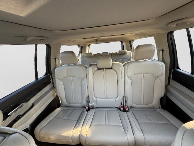 Used 2024 Jeep Wagoneer L 4WD w/ Premium Group I image 21