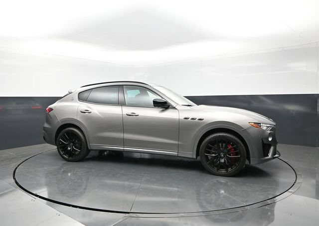 Used 2021 Maserati Levante S AWD/4WD image 6