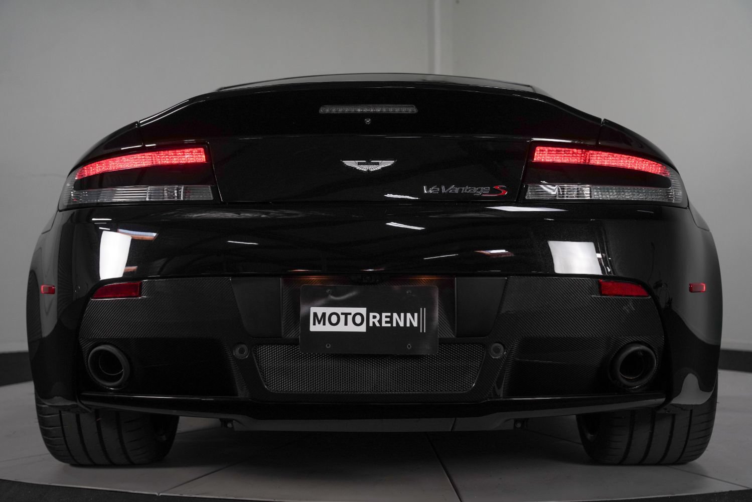 Used 2017 Aston Martin V12 Vantage S RWD image 24