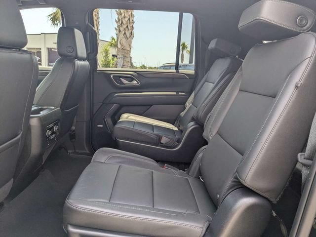 Used 2022 Chevrolet Suburban LT w/ LT Signature Plus Package AWD/4WD image 14