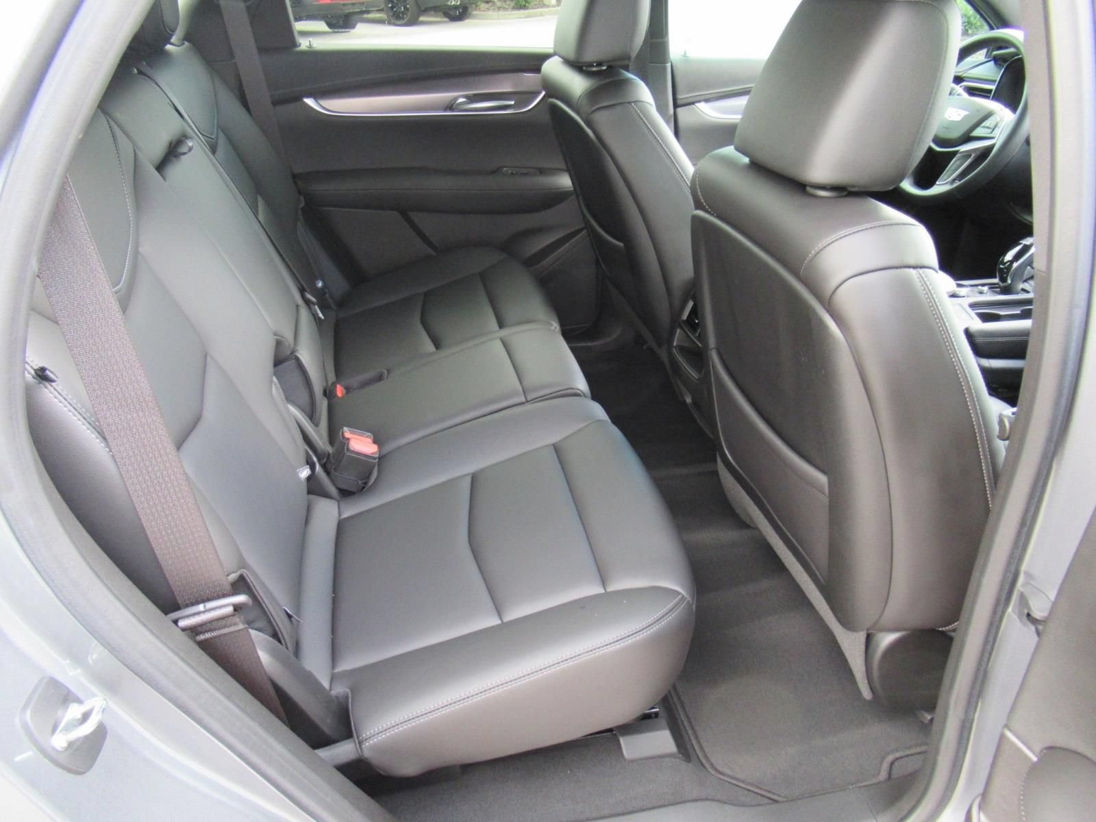 Used 2022 Cadillac XT5 Luxury AWD/4WD image 29