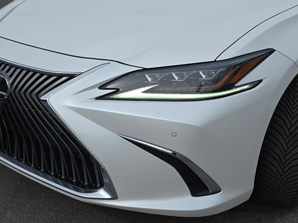Used 2021 Lexus ES 350 Ultra Luxury w/ Accessory Package 2 image 35