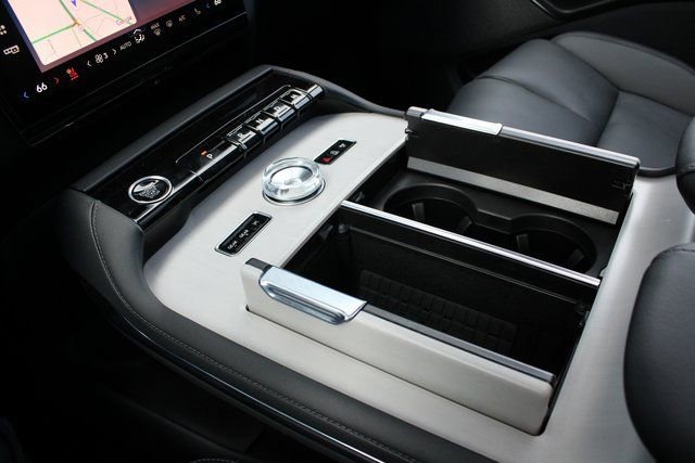 New 2026 Lincoln Navigator Reserve w/ Jet Appearance Package image 46