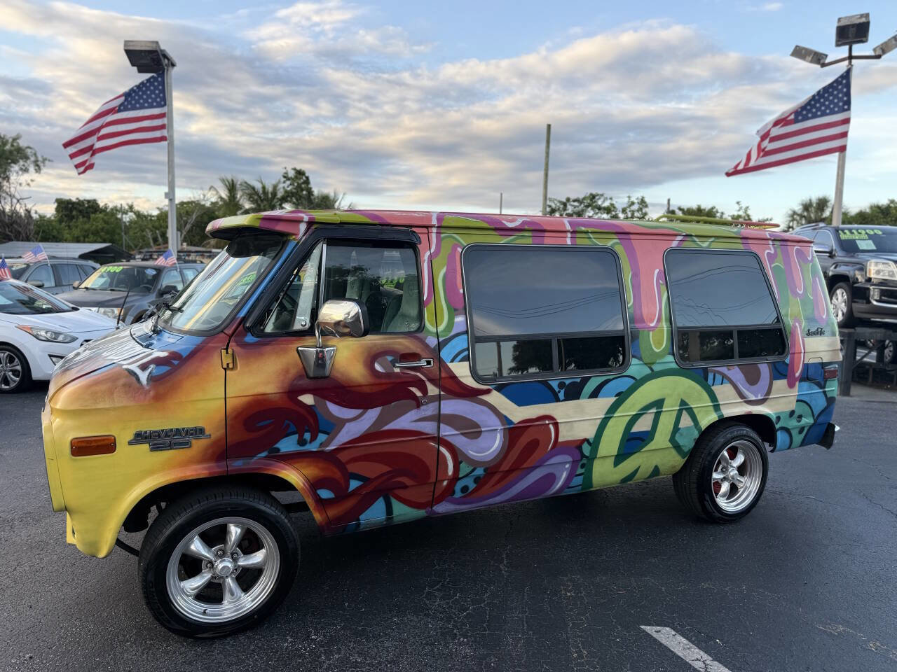 Used 1992 Chevrolet G20 RWD image 3