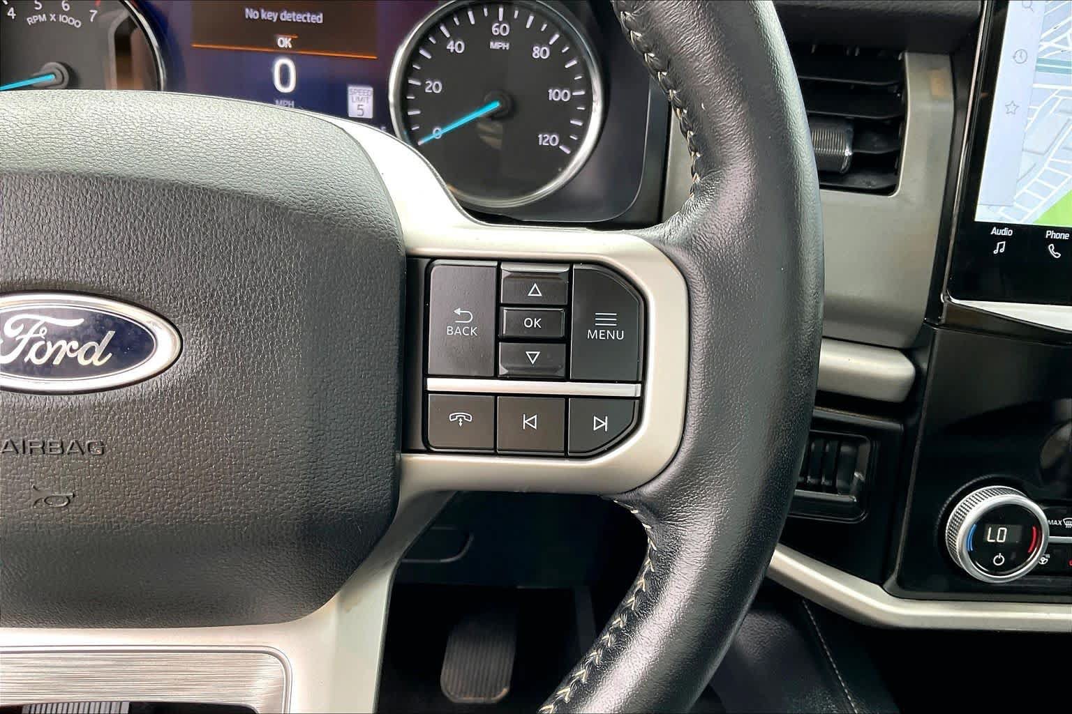 Certified 2024 Ford Expedition XLT RWD image 22