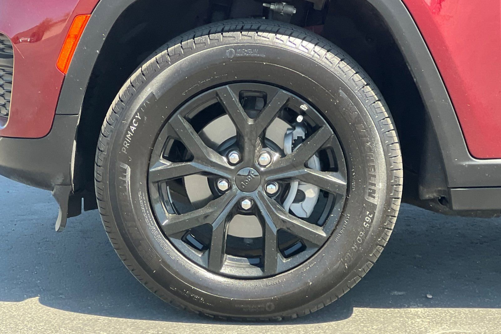 Used 2025 Jeep Grand Cherokee Altitude AWD/4WD image 27